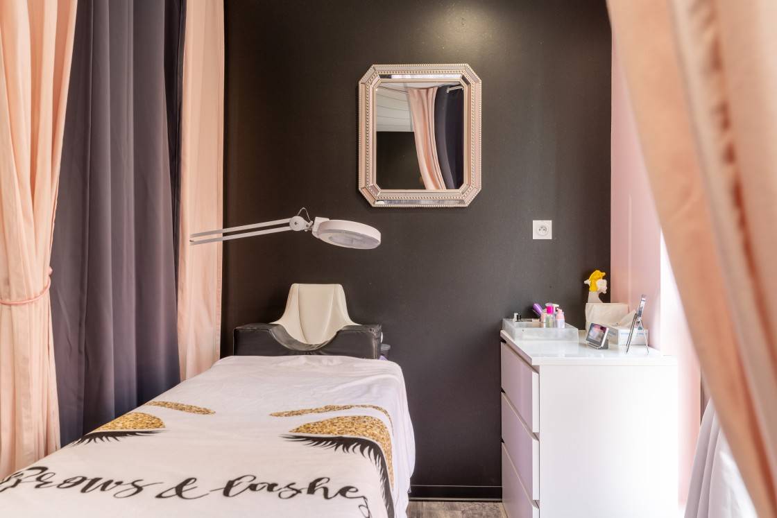 41a4f46e-14b6-46c3-a8a9-38f384a7e9a1 41a4f46e-14b6-46c3-a8a9-38f384a7e9a1